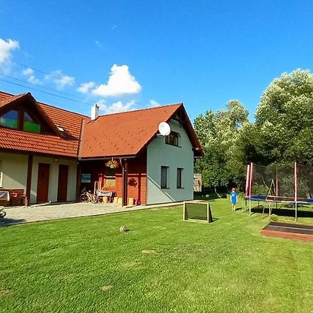 Ubytovanie U Huberta Besenova Bagian luar foto